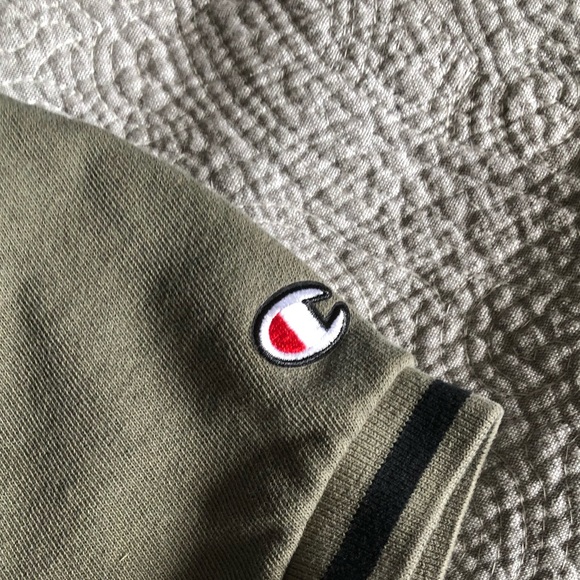 Champion crop top - Picture 2 of 3